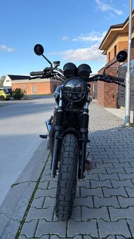 Triumph Bonneville SE - 4