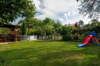 Záhrada s malebnou, zateplenou chatkou – Kalvária,... - 4