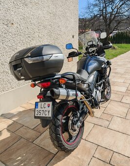 Suzuki DL650 V-Strom - 4