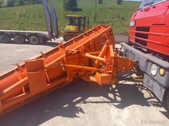 TATRA T815 sypač s pluhom - 4