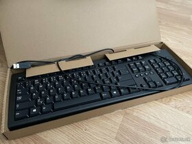 KÚPIM klávesnicu HP Classic Wired - 4