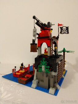 LEGO Pirates 6279 Skull Island - 4