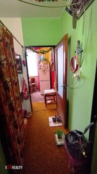 Priestranný 3 izbový byt v centre mesta Levice - 4