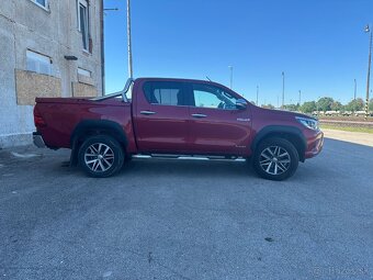 Toyota Hilux DC 2.4 D-4D - 4