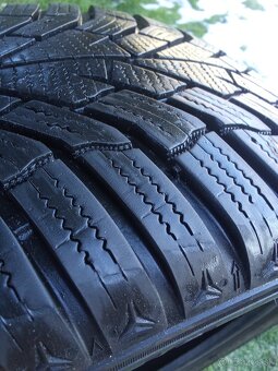 225/45 r17  zimné pneu.7,5 mm - 4