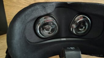 Oculus Quest - 4