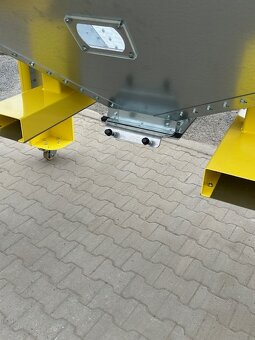 Mobilní násypka - silo - 4