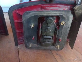 Audi a6 c5 zadné svetlá sedan - 4