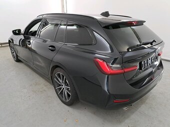 BMW 3 2.0 330E (215KW) 1. Majiteľ MOZNY ODPOCET DPH - 4