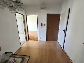 Klimatizovany Štvorizbový byt s balkónom - 4