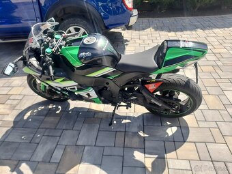 Kawasaki ninja zx-10r - 4