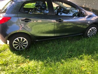 Mazda 2 -128 000km - 4