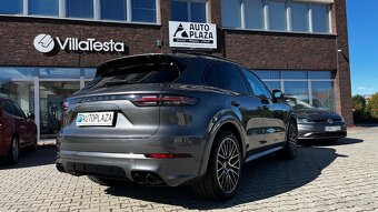 Porsche Cayenne 3.0 V6 Platinum 4x4 NočnéVidenieAdaptívnyP - 4