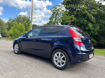 Hyundai i30 1.6 CW CRDi nafta manuál 66kw - 4