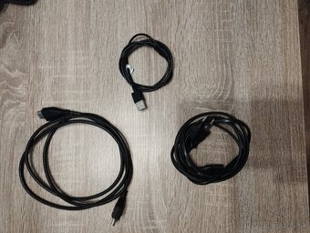 Predám PS4 slim - 4