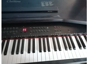 CLAVINOVA CVP-35 Pod stromček - 4