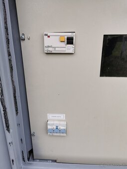 Predám rozvodnú skriňu - 4