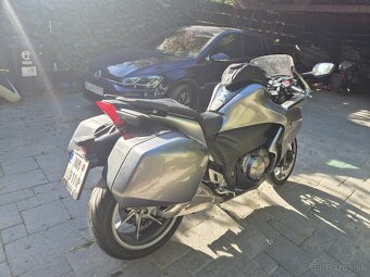Honda VFR 1200F 2011 - 4