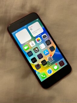 iPhone 8 64GB red - 100% batéria - 4