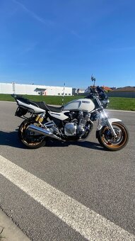 Yamaha XJR 1300 - 4