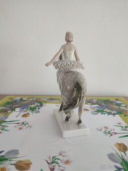Royal dux baletka na koni porcelánová soška rarita - 4