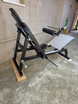 Hip thrust machine - 4