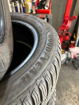 Zimné Pneumatiky Goodyear 205/55/R16 4ks - 4