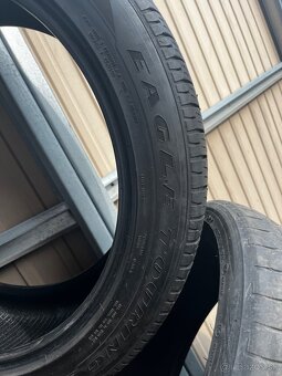 285/45r22 - 4