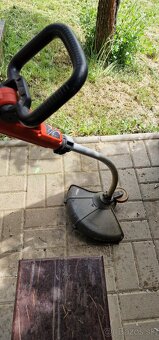 Elektrický krovinorez Black decker 700W - 4