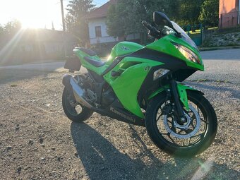 Kawasaki Ninja 300 - 4