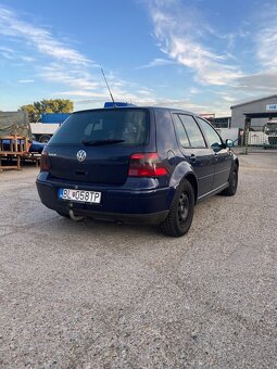 Volkswagen 4 - 4