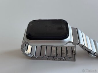 Apple Watch Series 9 45mm Silver Aluminum Case - 4