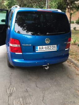 Volkswagen Touran - 4