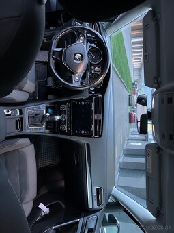 Volkswagen Golf - 4