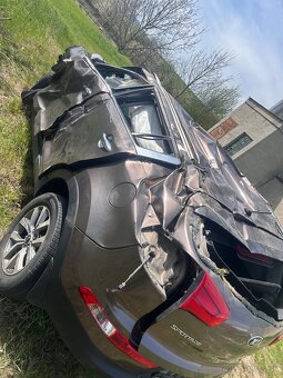 Kia sportage 2.0crdi 100kw - 4