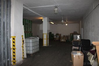 Skladové priestory, 10 km od Trenčína - 4