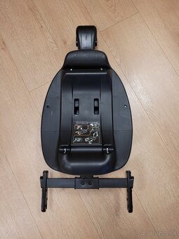 Polohovateľné vajíčko Kiddy Evoluna iSize 2 - 4