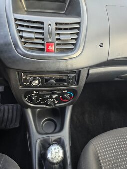 Predám Peugeot 206 +    1.4 benzín r.v.2009 - 4