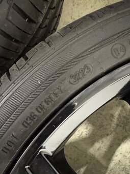 225/40R18 - 4