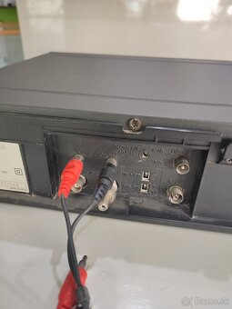 VHS prehrávač Funai - 4