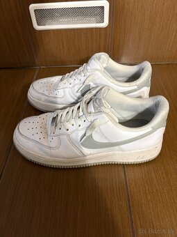 NIKE Airforce 1 - bielo/sivá - 4