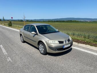 RENAULT MEGANE 1.4i 16V - 4