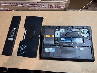 Predám na náhradné diely Dell e7440 - 4