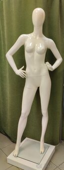 Predám dámske biele figuríny - 4