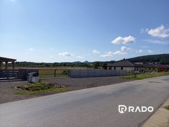RADO | Na predaj slnečný pozemok 586m2 v obci Dulov - 4