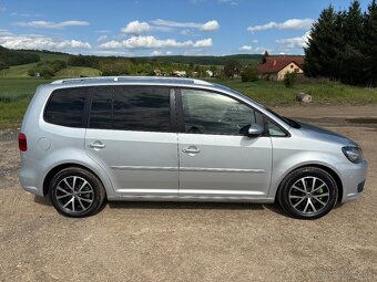 VW Touran 2.0TDi Highline DSG - 4