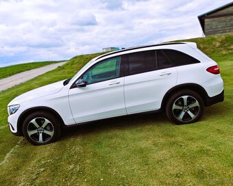 MERCEDES-BENZ GLC 250 D 4MATIC -EXCLUSIVE-SLOVENSKE-NADHERNE - 4