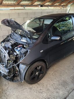 Toyota Yaris 1.3 64kw - 4