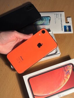 iPhone xr 128gb - 4