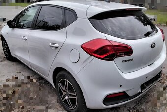 KIA CEED 1.4 2013 predám DVERE, MOTOR G4FA, PREVODOVKA, ZADN - 4
